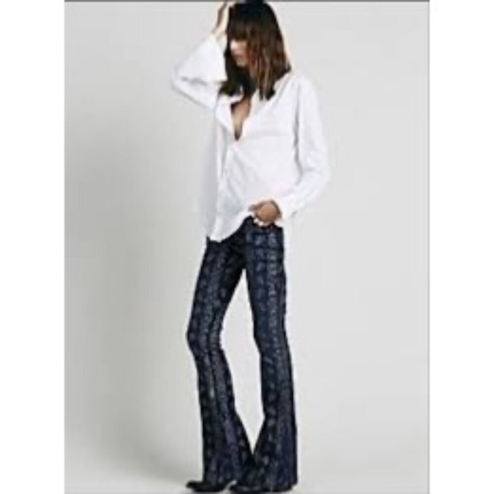 Free People Women's Silver City Foiled Flare Stretch Boho‎ Blue Jeans Size 25
